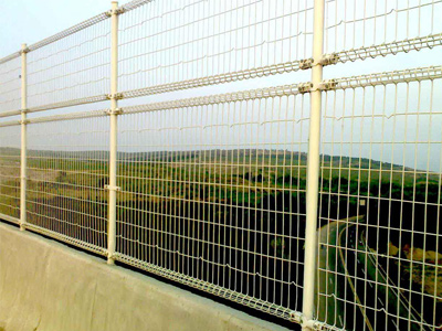 橋梁防拋網(wǎng)圍欄 橋梁防拋網(wǎng)圍欄