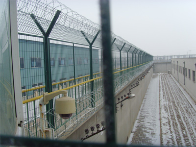 刀片刺繩護欄網(wǎng) 刀片刺繩護欄網(wǎng)